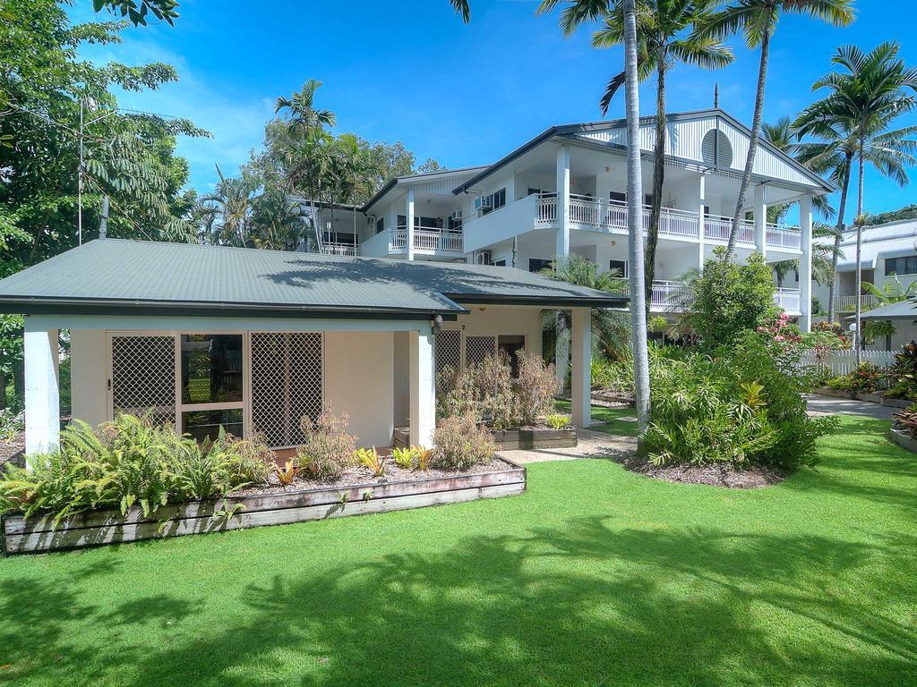 Aparthotel Garrick House Port Douglas Exterior foto